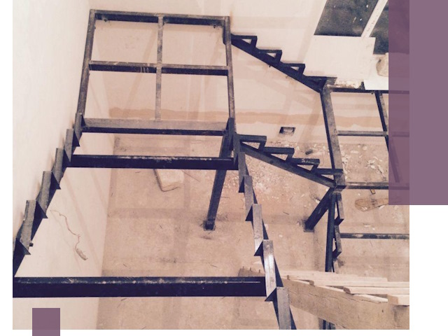 Монтаж лестниц на металлокаркасе в Томске быстро и качественно