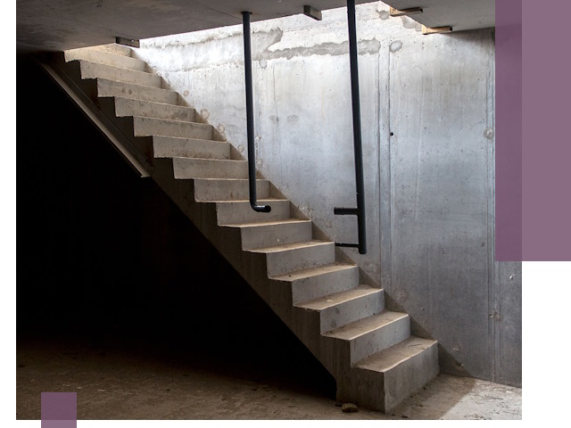 Изготовление и монтаж лестниц в подвале в Томске