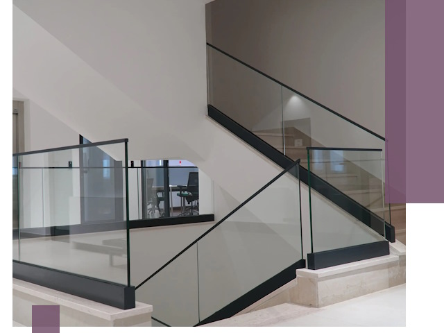 Стеклянные перила премиум-класса с установкой в Томске