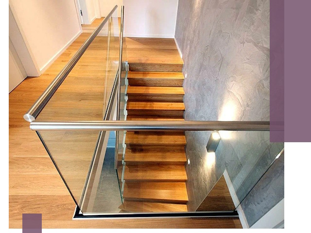 Перила для лестницы в доме — изготовление и монтаж в Томске