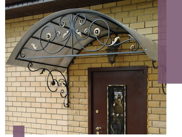 Изготовление козырьков из металла под ключ в Томске