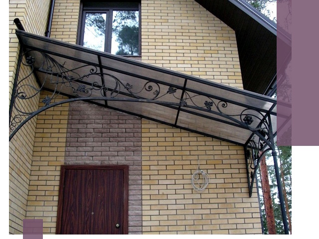 Односкатные козырьки из металла под ключ в Томске